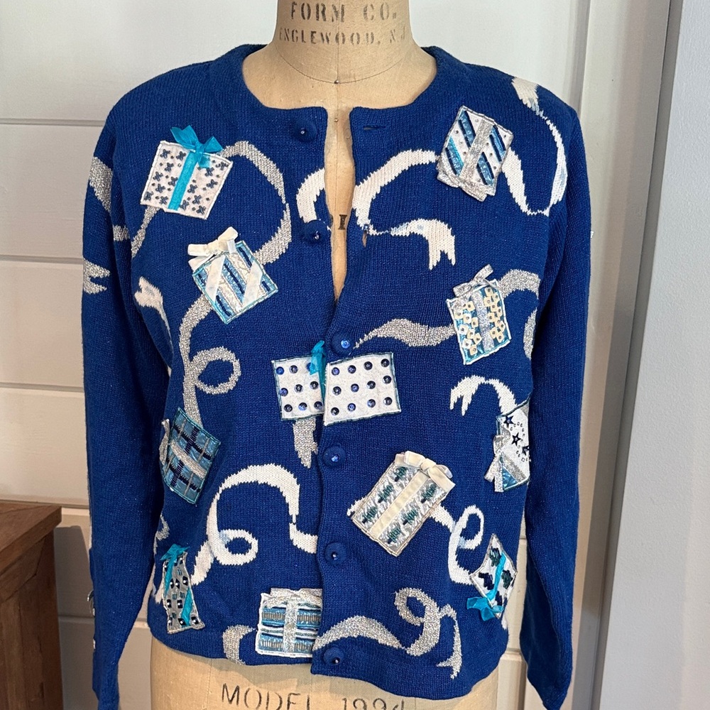 Vintage Christmas Sweater by Jane’s Closet Present Gift Motifs cardigan Large